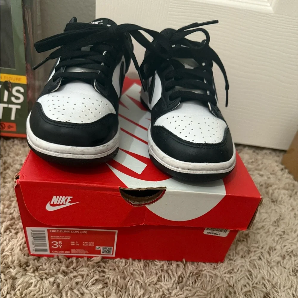 Nike Kids Black and White Low-Top Sneakers
